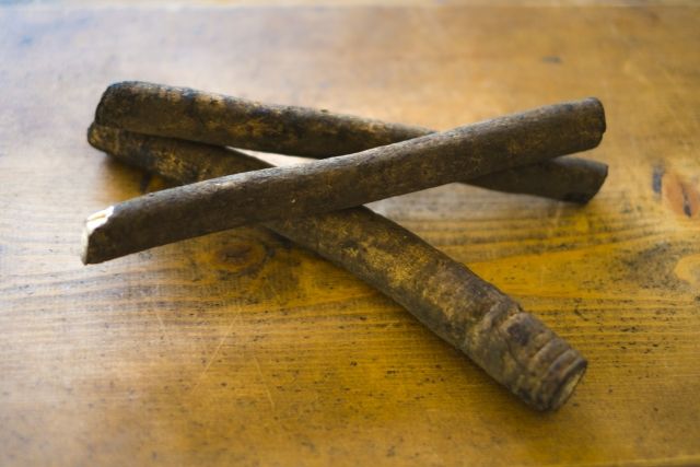 ごぼうは加熱してすりおろせば皮も与えてOK！愛犬への正しい与え方と一日の目安量